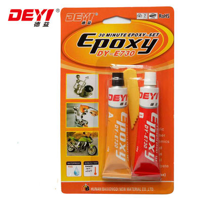 Chất kết dính nhựa epoxy lỏng trong suốt để gắn màu đen và trắng
