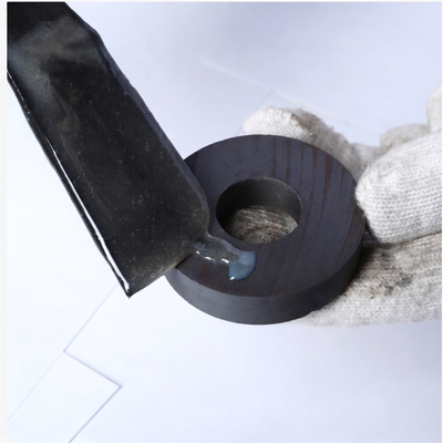 Chăm epoxy cấu trúc bền: keo chống nhiệt hai phần cho ô tô & giao thông vận tải