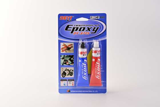 1Phân phối tỷ lệ màu đen/trắng nhựa epoxy Hardener Độ bền cao Áo dán chống nước cho lớp phủ và sửa chữa công nghiệp
